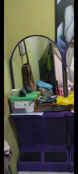 CERMIN PANGKAS RAMBUT