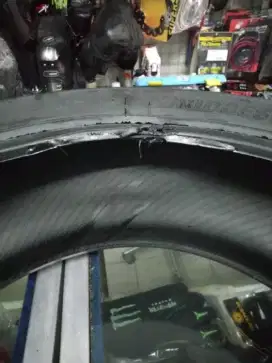 (Cacat) Ban Baru Bridgestone Battlax 200-55-17 S22 s 22 Motor Tire