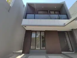 siap huni rumah 2 lantai modern scandinavian baru taman gayungsari