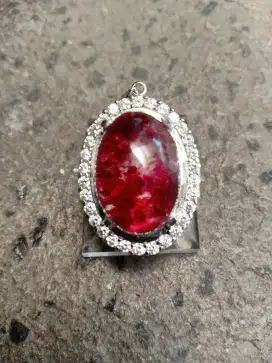 Liontin Batu Kecubung Karang Merah semi Ungu ..