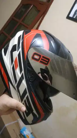 DI JUAL HELM ZEUS!! UEGENT!! YUK GC!!