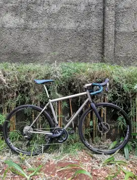 Moots YBB Titanium Gravel