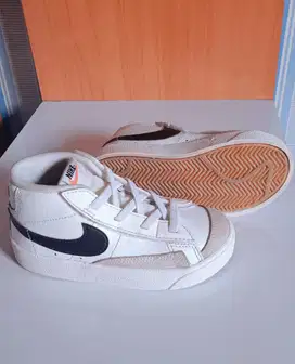 Sepatu anak Nike blazer mid original