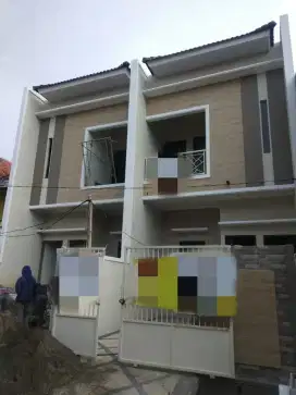 DIIJUAL 2 UNIT RUMAH BARU GRESS SELANGKAH KE RAYA RUNGKUT MADYA
