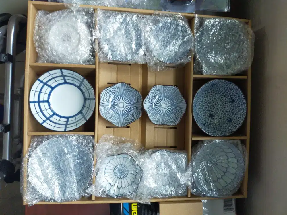 Mangkok Keramik Jepang