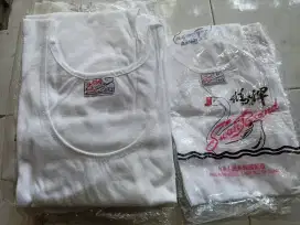 Kaos dalam merk swan