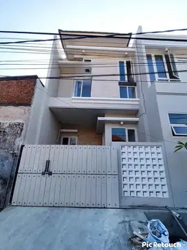 New Gress Rumah 2 lantai rungkut menanggal Harapan