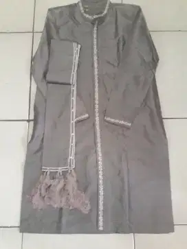 Gamis  1set  3 pis baju cela  silk shantung size 34 / large   silver