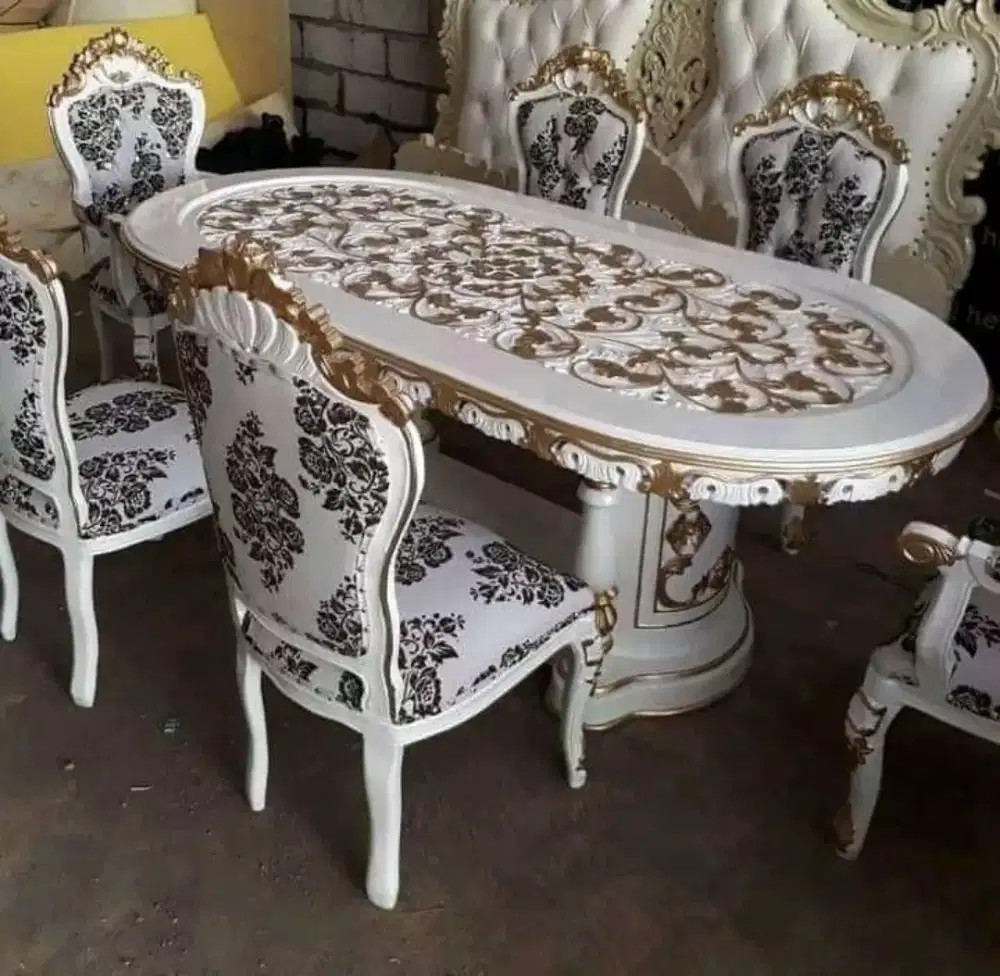 Meja makan Ganesa jati mewah