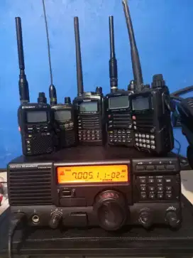 RADIO HT RIG SSB ALAT KOMUNIKASI GPS MARINE DIBELI CARI BAYAR CASH
