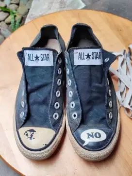Sepatu Converse Limited Edition Yes/No size 37