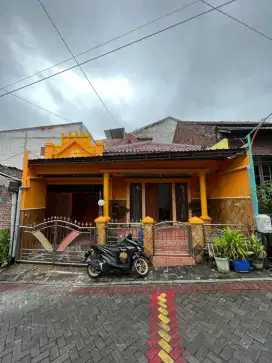 Dikontrakkan Rumah + isi, daerah SamPooKong