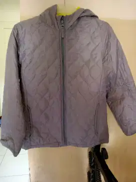 Jaket sweater Zipper parasut UNIQLO bekas