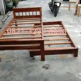 Dipan kayu jati