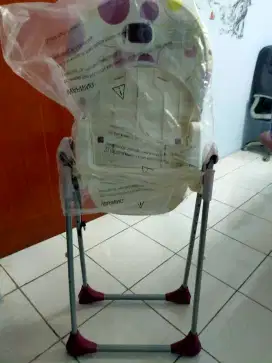 Jual tempat duduk bayi untuk makan
