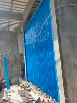 Roling door folding gate
