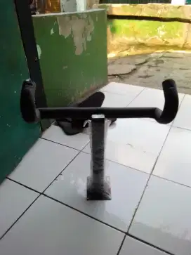 Buat gantung sepeda