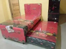 Springbed sorong motif mobil merah