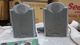 Speaker Satelit merek Tannoy.