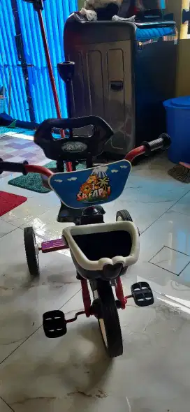 Sepeda bmx anak, merah keren