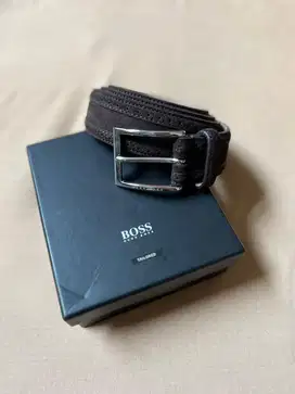 Authentic, Belt Hugo Boss, Size UK 105, brand new. Blm pernah dipakai.