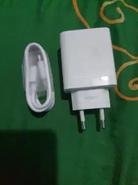 Charger ori bawaan/cabutan reno 7