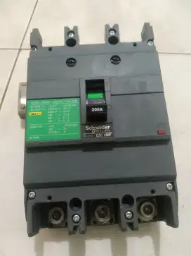 Breker Mccb Schneider 200A 3p