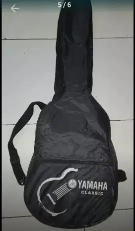 Gitar merk yamaha cs40