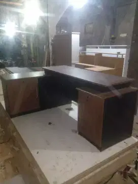 Meja kantor modeL L