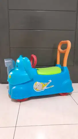 Gajah gajahan anak dorong. Ada box & music