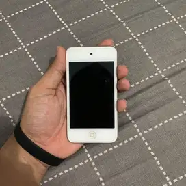 IPOD TOUCH GEN 4 8GB (MULUS)