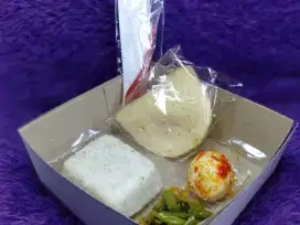 Nasi Bungkus Berbagi Takjil