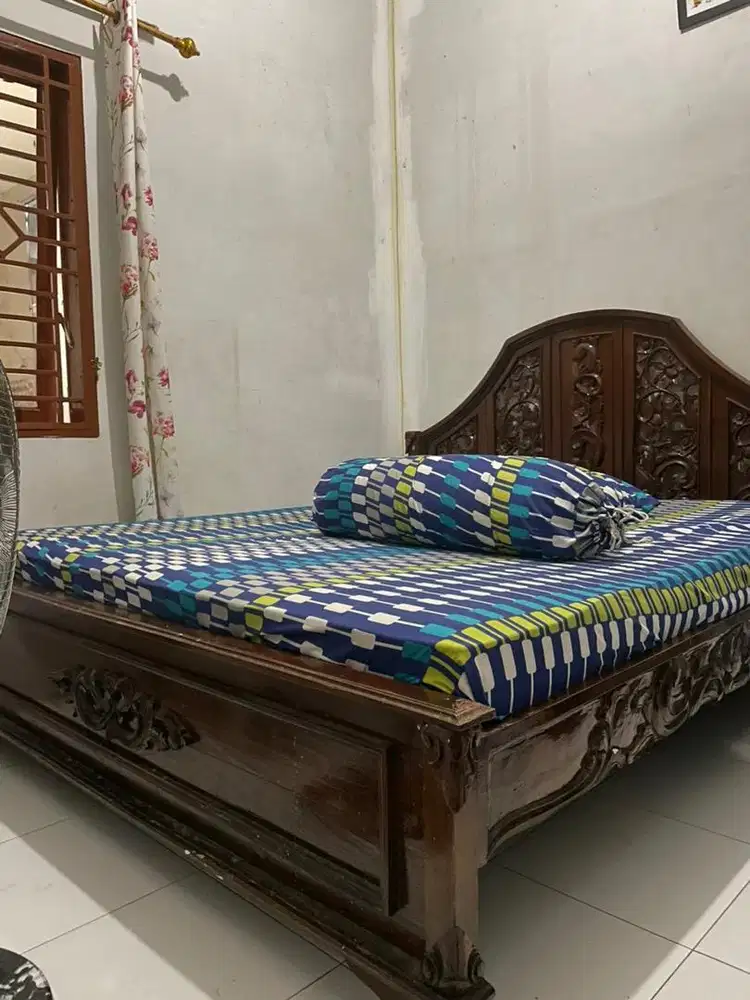 Tempat tidur jepara asli