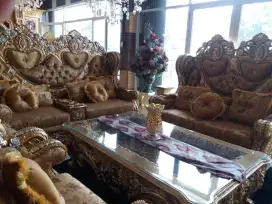 Sofa klasik antik mewah