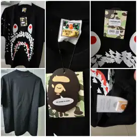 261. Kaos Bape Hitam
