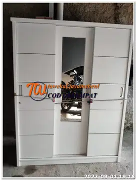 LEMARI PAKAIAN MINIMALIS KAYU MODEL GESER SLIDE TIBLOK PINTU 3 DAN 2