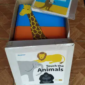 Benesse Touch the Animals Worldwide Kids English