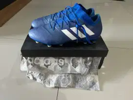 Sepatu Bola Adidas Original Size 44