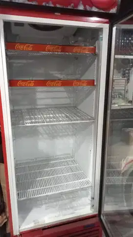 Kulkas Kaca Showcase Coca Cola 5 Rak 600 Liter Kondisi Sehat Dingin