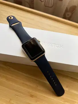 Apple watch series 2 42mm gold