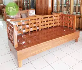 Bale kayu jati kokoh 2 meter.