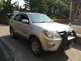 2006 Toyota Fortuner G Plat L ibuk bisa tukar tambah sekoto kediri