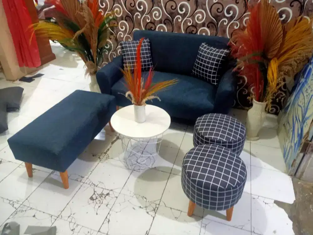 SOfa Reto Set Stoll & Meja