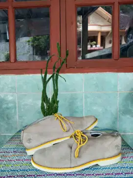 Jual sepatu kulit pria merk Timberland size 43.5 Made in Indonesia
