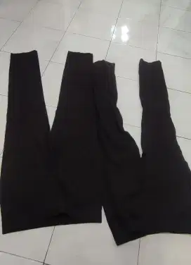 Celana kain hitam pekat untuk kerja. Ukuran 26. Ready 3 pcs.