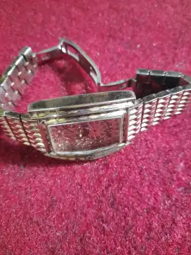 Jam tangan  Piaget  made in Swiss