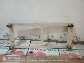 Roda etalase dijual
