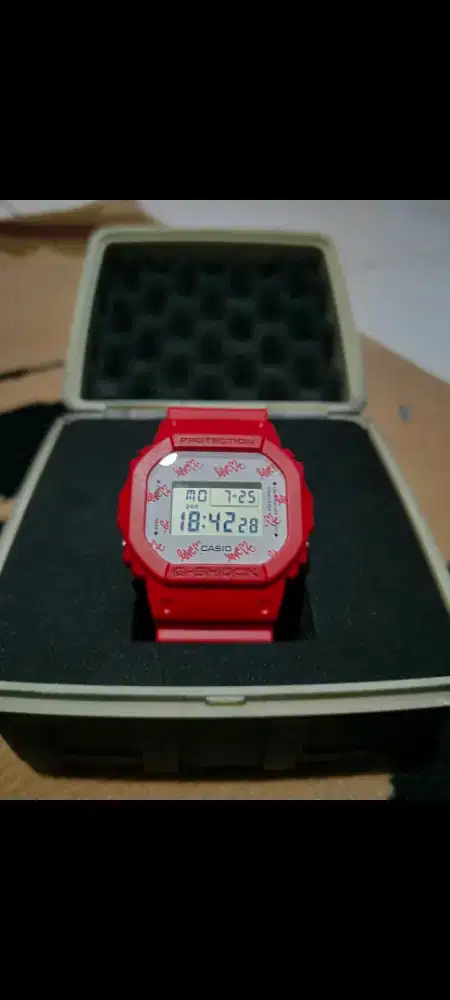Gshock dw 5600LM