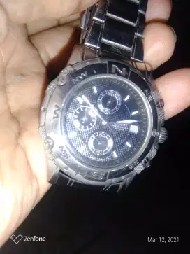 Casio AMW-500 jam tangan analog keren