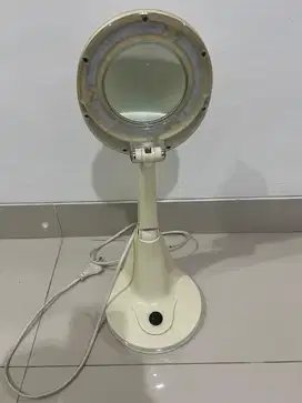 Lampu Magnifying loop